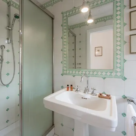 - Teatina Apartment