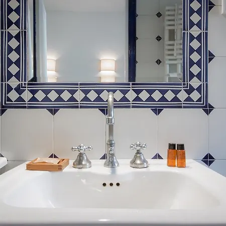 - Teatina Apartment